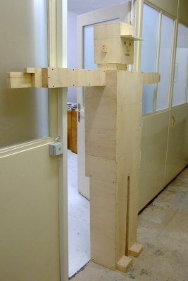 Raw Cubical Wooden Me Barrier